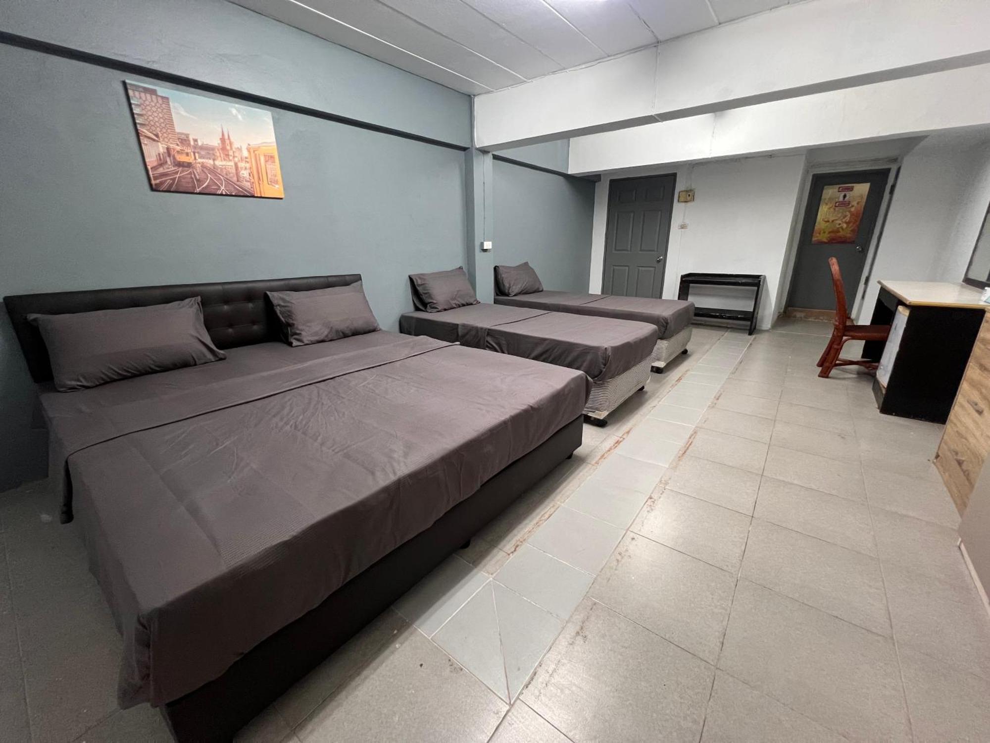 Patong Adventure Hostel Экстерьер фото