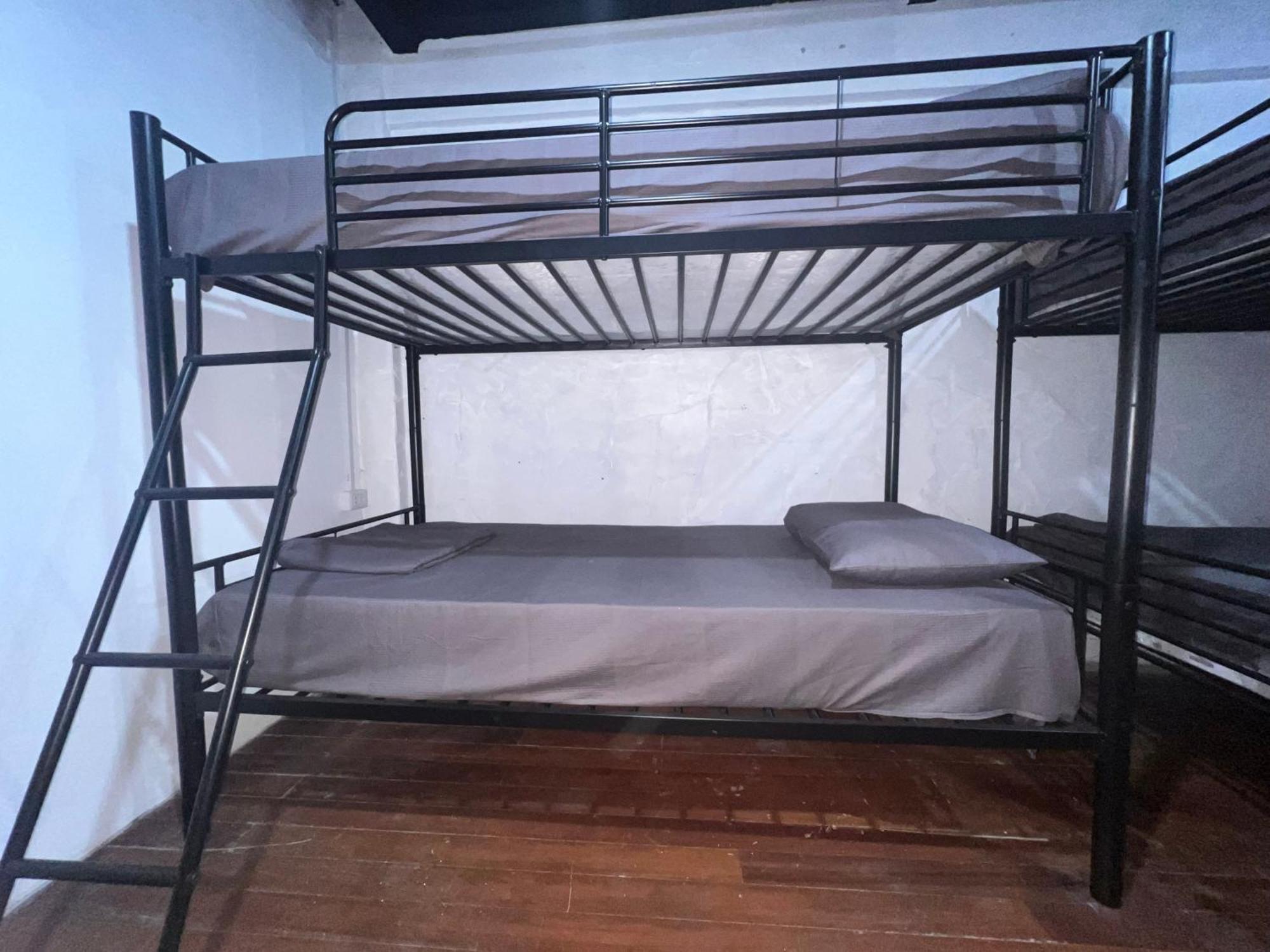 Patong Adventure Hostel Экстерьер фото