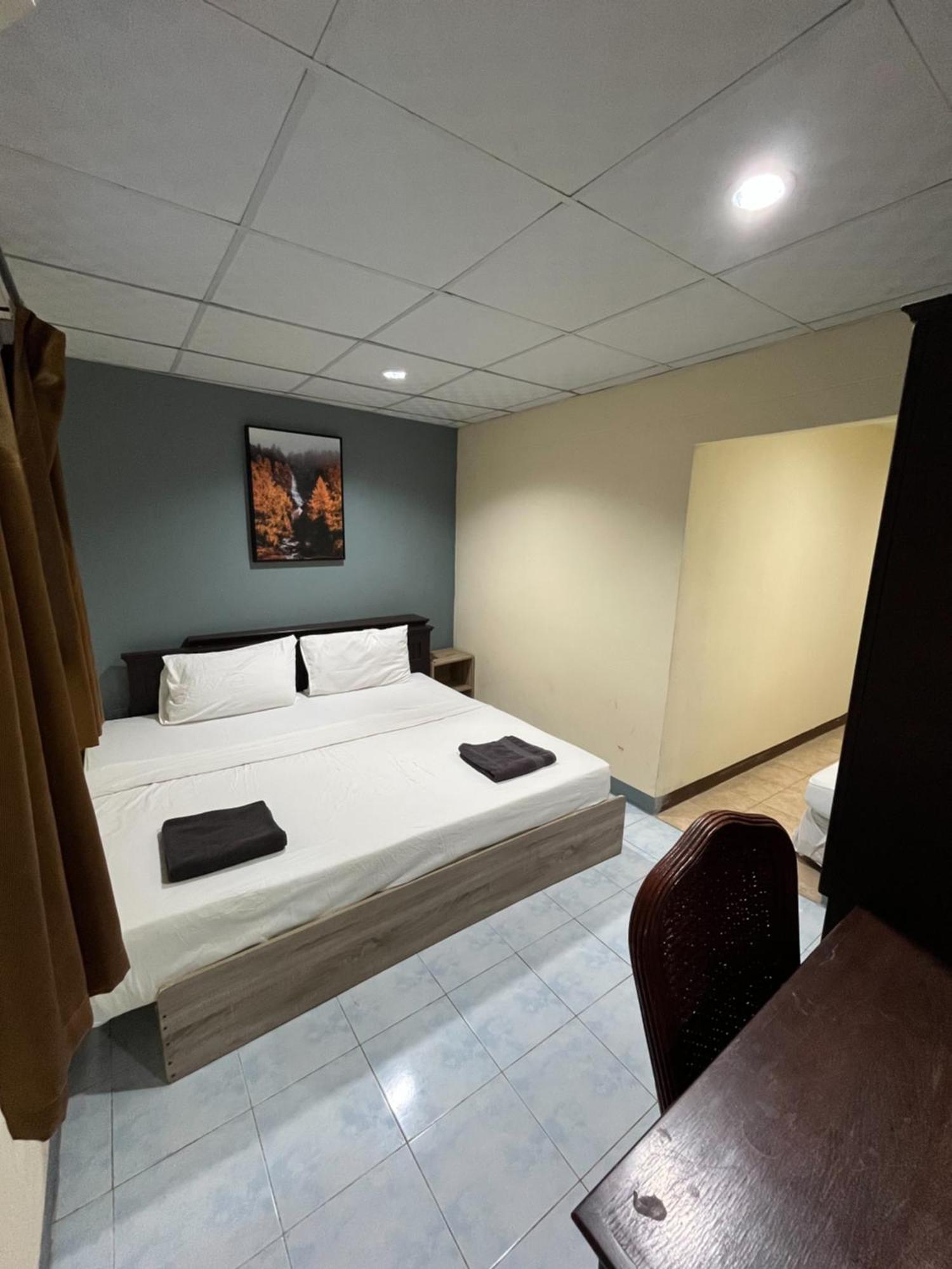 Patong Adventure Hostel Экстерьер фото